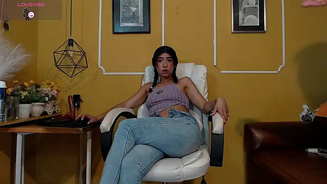 AmericaMillan ds online show from 04/13/26, 01:26