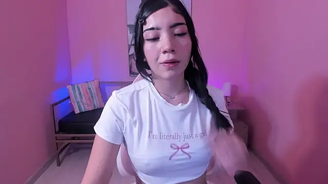 Snapshot of Soffi_x_x_ chatting on 04/30/26, 08:57 Soffi x x online show from 04/30/26, 08:57