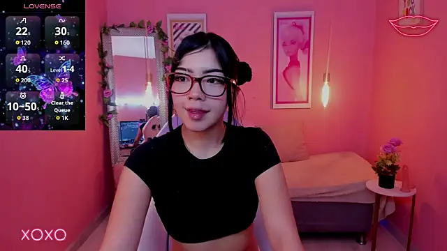 Snapshot of Soffi_x_x_ chatting on 06/25/26, 02:20 Soffi x x online show from 06/25/26, 02:20