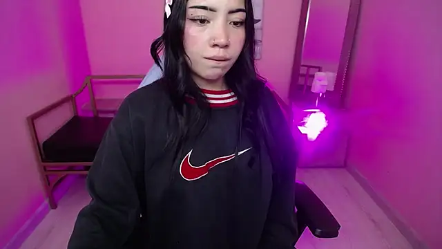 Snapshot of Soffi_x_x_ chatting on 04/11/26, 03:25 Soffi x x online show from 04/11/26, 03:25