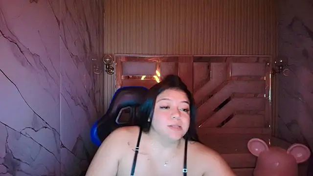 luna  r  online show from 05/09/26, 03:21