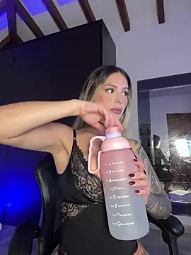 Snapshot of Eva_Jagger chatting on 04/06/26, 02:40 Eva Jagger online show from 04/06/26, 02:40