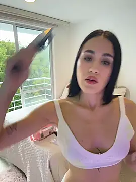 SerenaFox  online show from 05/03/26, 07:50