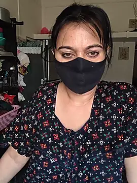 HeartlessGirl online show from 05/17/26, 05:18