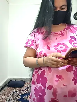 HeartlessGirl online show from 04/26/26, 06:54