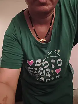 HeartlessGirl online show from 06/04/26, 06:18