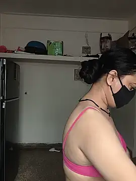 HeartlessGirl online show from 05/25/26, 03:17