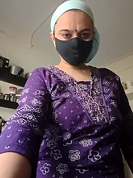 HeartlessGirl online show from 07/15/26, 12:01