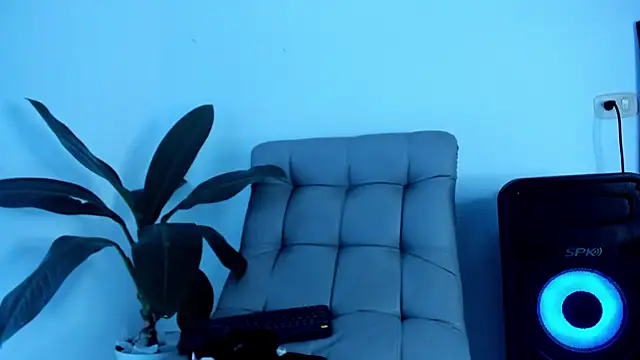 DakotaStills  online show from 03/30/26, 02:18