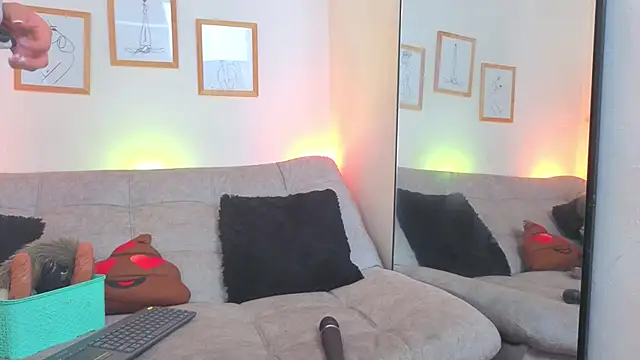 CharlotteCopper  online show from 04/19/26, 10:27