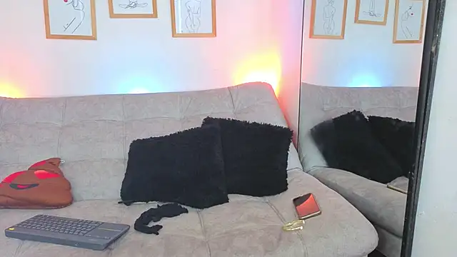 CharlotteCopper  online show from 04/12/26, 10:18