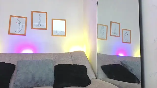 CharlotteCopper  online show from 05/03/26, 10:42