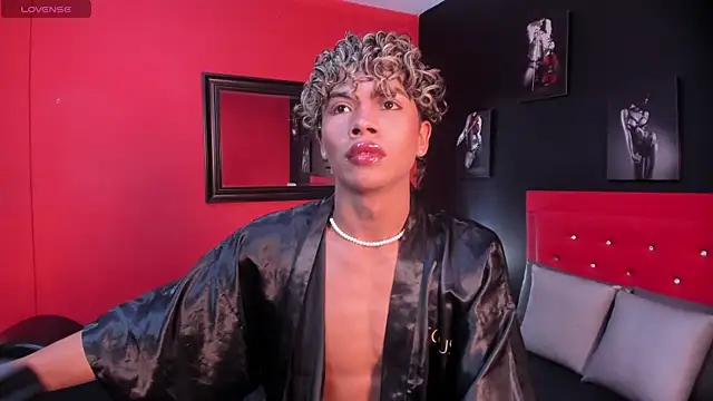 Henrikvermillion online show from 04/07/26, 02:02