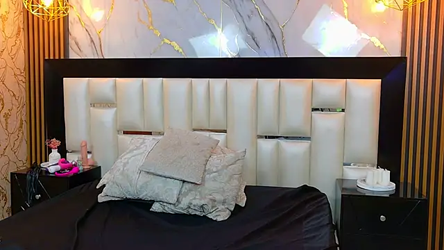 Snapshot of Cristal_Ferrara chatting on 04/11/26, 03:14 Cristal Ferrara online show from 04/11/26, 03:14