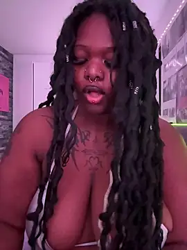 Snapshot of Nyla_xox chatting on 05/14/26, 08:50 Nyla xox online show from 05/14/26, 08:50