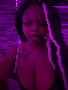 Snapshot of Nyla_xox chatting on 05/30/26, 08:47 Nyla xox online show from 05/30/26, 08:47