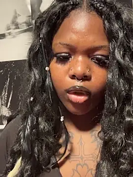 Snapshot of Nyla_xox chatting on 04/15/26, 10:54 Nyla xox online show from 04/15/26, 10:54