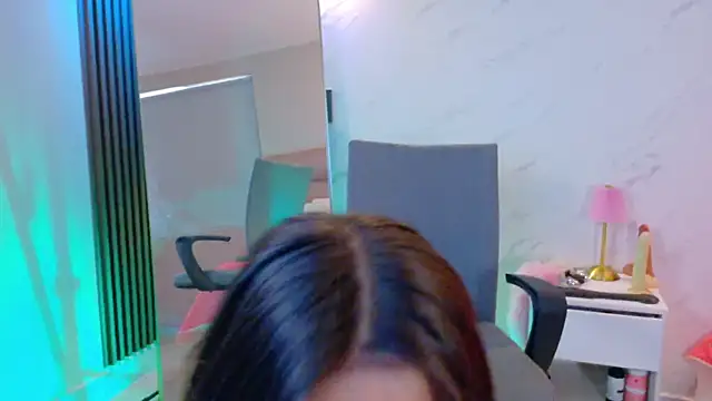 Charlott  18 online show from 04/08/26, 02:29