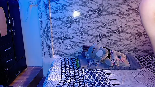 Snapshot of escanor_ar chatting on 04/07/26, 09:27 escanor ar online show from 04/07/26, 09:27