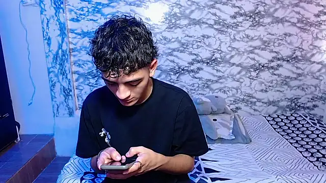 Snapshot of escanor_ar chatting on 04/09/26, 07:42 escanor ar online show from 04/09/26, 07:42