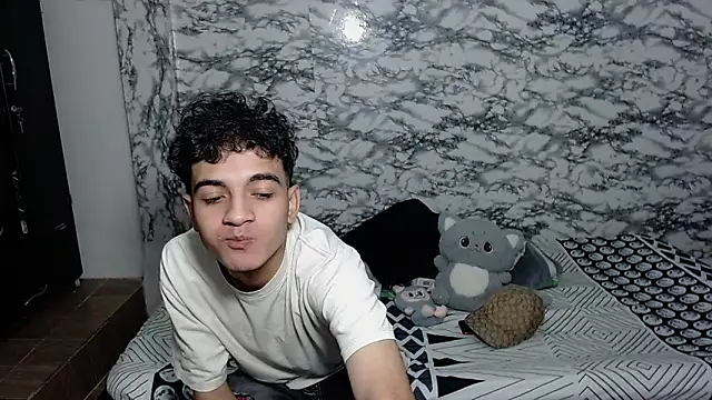 Snapshot of escanor_ar chatting on 04/07/26, 12:45 escanor ar online show from 04/07/26, 12:45