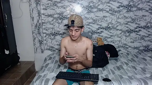 Snapshot of escanor_ar chatting on 03/26/26, 10:07 escanor ar online show from 03/26/26, 10:07