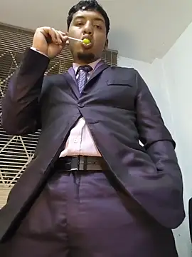 Snapshot of Itsdavidxxx chatting on 04/14/26, 12:37 Itsdavidxxx online show from 04/14/26, 12:37