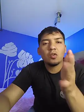 Snapshot of Itsdavidxxx chatting on 04/10/26, 12:39 Itsdavidxxx online show from 04/10/26, 12:39