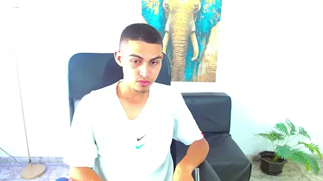 lucass 18 online show from 04/12/26, 01:03