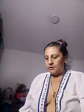 Snapshot of Merlyna_Goldenss chatting on 04/08/26, 04:47 Merlyna Goldenss online show from 04/08/26, 04:47