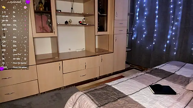 HoneyBunnyy  online show from 04/28/26, 07:29