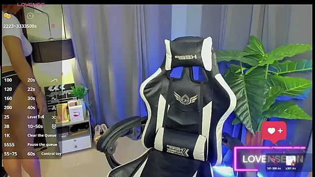 Molly McQueen online show from 03/31/26, 05:26