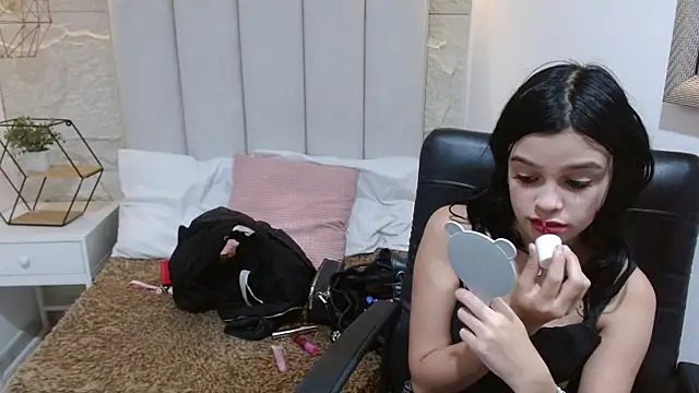 Snapshot of mia_velvetk chatting on 04/02/26, 03:02 mia velvetk online show from 04/02/26, 03:02