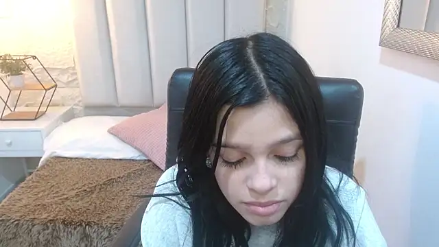 Snapshot of mia_velvetk chatting on 04/14/26, 03:00 mia velvetk online show from 04/14/26, 03:00