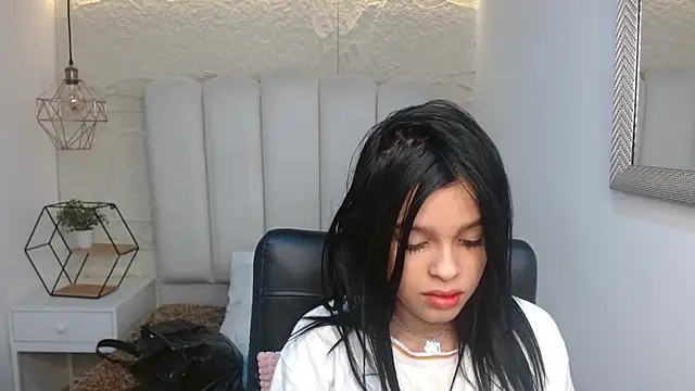 Snapshot of mia_velvetk chatting on 04/01/26, 03:08 mia velvetk online show from 04/01/26, 03:08