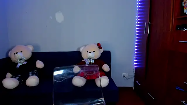 Snapshot of juaithpetite chatting on 04/10/26, 03:57 juaithpetite online show from 04/10/26, 03:57