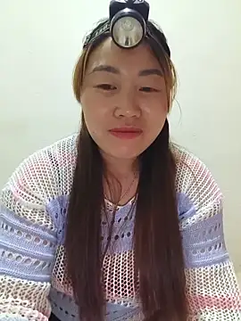 Snapshot of he-se-kin chatting on 06/21/26, 03:23 he-se-kin online show from 06/21/26, 03:23