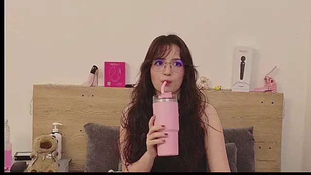 Sweet Alice S online show from 06/03/26, 11:44