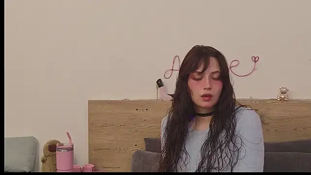 Sweet Alice S online show from 05/06/26, 10:19