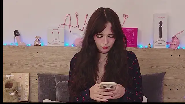 Sweet Alice S online show from 05/17/26, 10:21