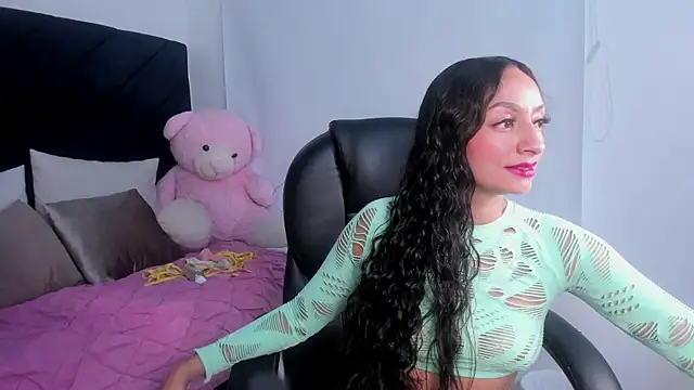 natalia vela online show from 04/27/26, 10:08