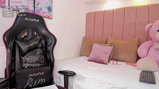 natalia vela online show from 06/03/26, 02:33