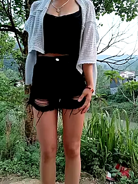 Snapshot of Aurora_Nova chatting on 04/03/26, 11:05 Aurora Nova online show from 04/03/26, 11:05