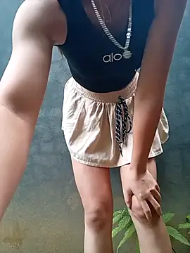 Snapshot of Aurora_Nova chatting on 04/13/26, 11:20 Aurora Nova online show from 04/13/26, 11:20