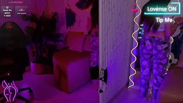Tiiana tay online show from 05/23/26, 03:16