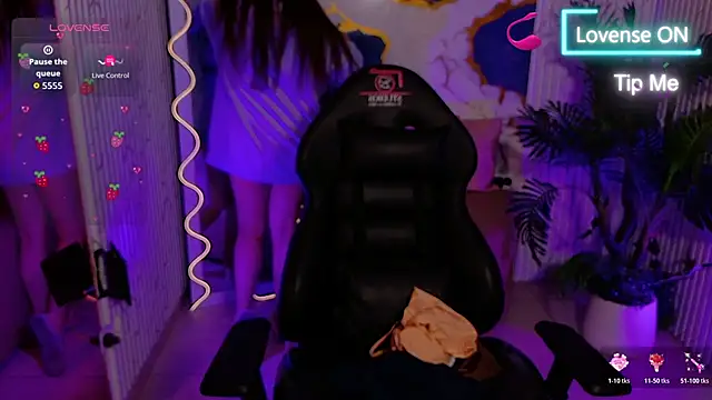 Tiiana tay online show from 05/15/26, 03:04