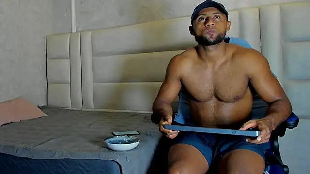 Snapshot of Dark_lennox chatting on 03/26/26, 01:20 Dark lennox online show from 03/26/26, 01:20