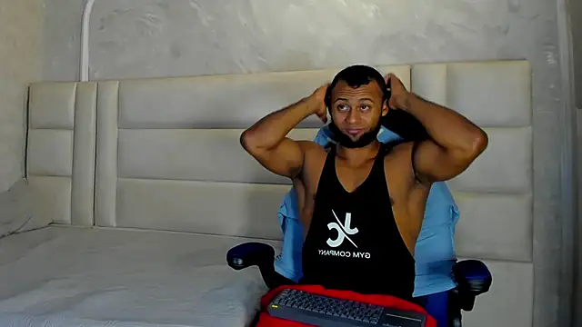 Snapshot of Dark_lennox chatting on 04/10/26, 02:07 Dark lennox online show from 04/10/26, 02:07