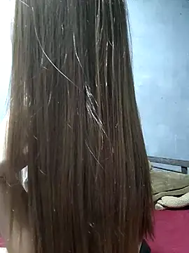 xinhxinh-cute online show from 04/20/26, 10:55