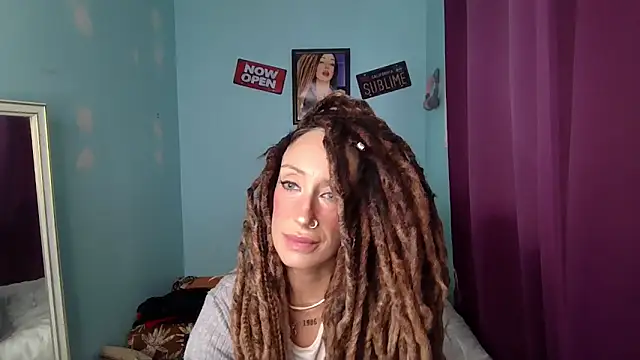Natalialucia online show from 04/23/26, 07:26